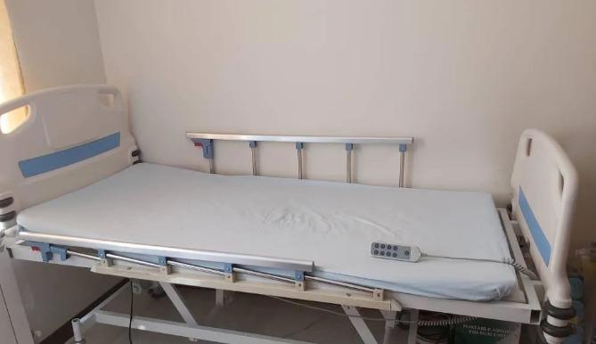 تخت بیمارستانی سه شکن و تشک مواج ضد زخم بستر زیکلاسدست دو/مدینیوم