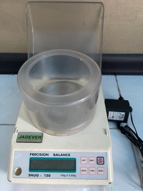 ترازوی دیجیتال سه صفر جادوردست دو/مدینیوم