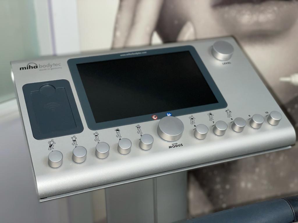 ميها بادي المان نو/مدینیوم