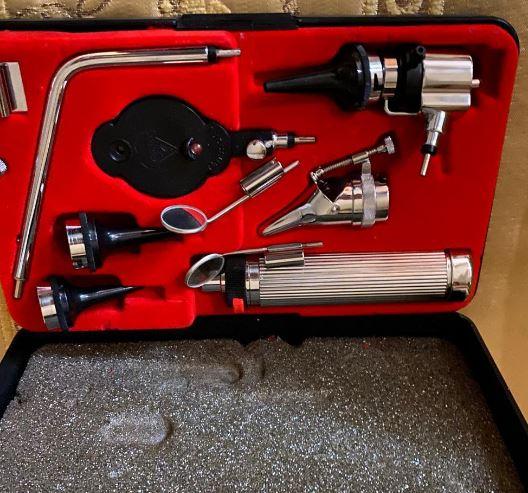 ست اتوسکوپ وافتالموسکوپ ریشتر آلماننو/مدینیوم