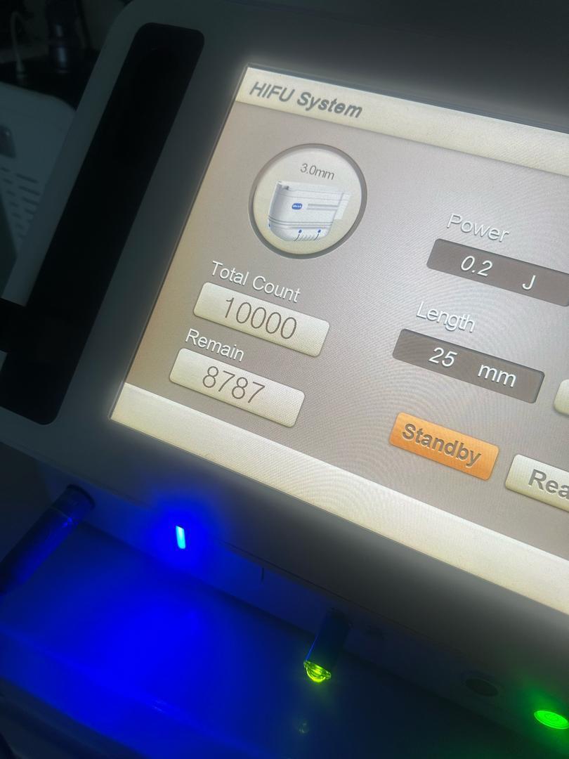 دستگاه هایفوتراپی ۸ بعدی مدل FG660D+ برند ADSSدست دو/مدینیوم