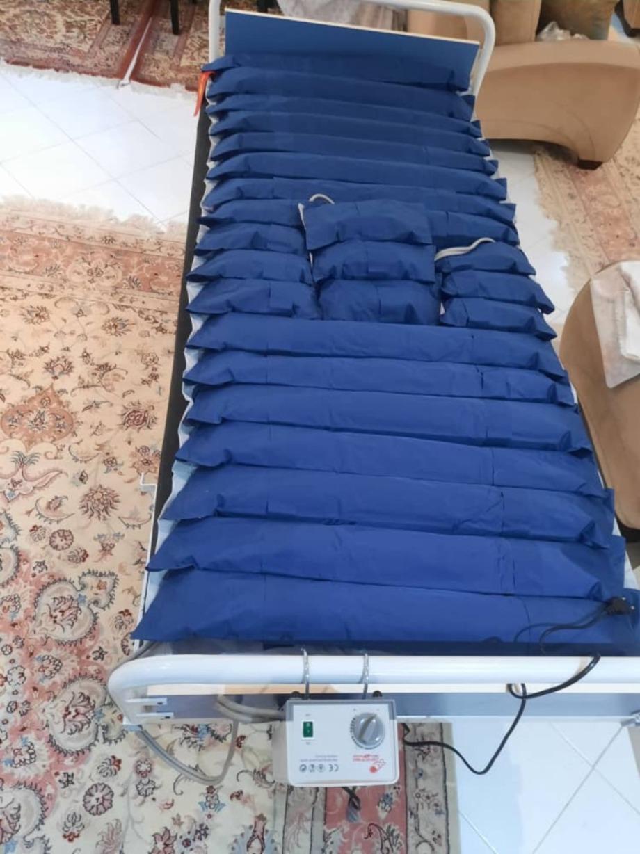 تخت بیمارستانی و تشک مواج زنیت مددست دو/مدینیوم