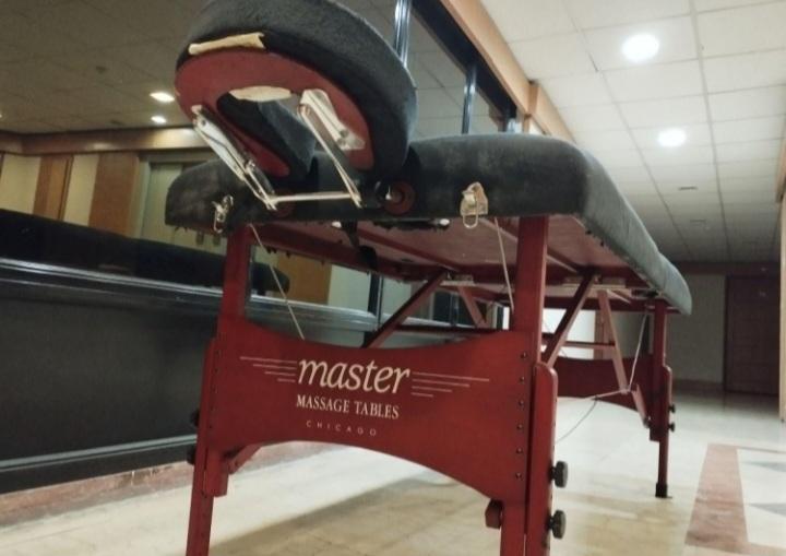 تخت ماساژ تاشو پایه آلومینیومیدست دو/مدینیوم