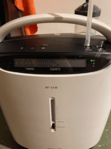 دستگاه اکسیژن ساز yuwell مدل 8f-5awنو/مدینیوم