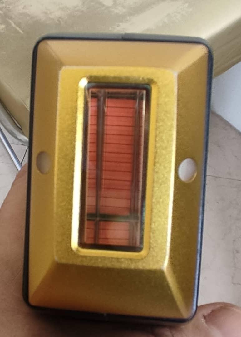 دستگاه لیزر تیتانیوم ۲۰۲۲ هوآمی ۱۲۰۰ واتدست دو/مدینیوم