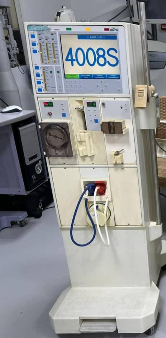 دستگاه دیالیز فرزنیوس ۴۰۰۸sدست دو/مدینیوم