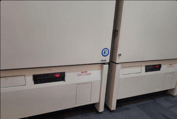 فریزر آزمایشگاهی منفی ۴۰دست دو/مدینیوم