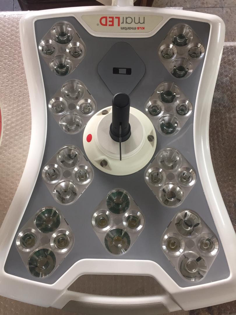 چراغ جراحی اتاق عمل سیالتیکنو/مدینیوم