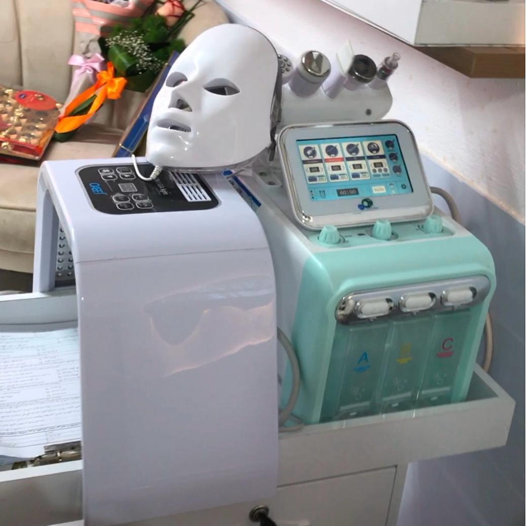 دستگاه هیدروفیشیال ۷ کاره New Face+ ال ای دی تراپینو/مدینیوم
