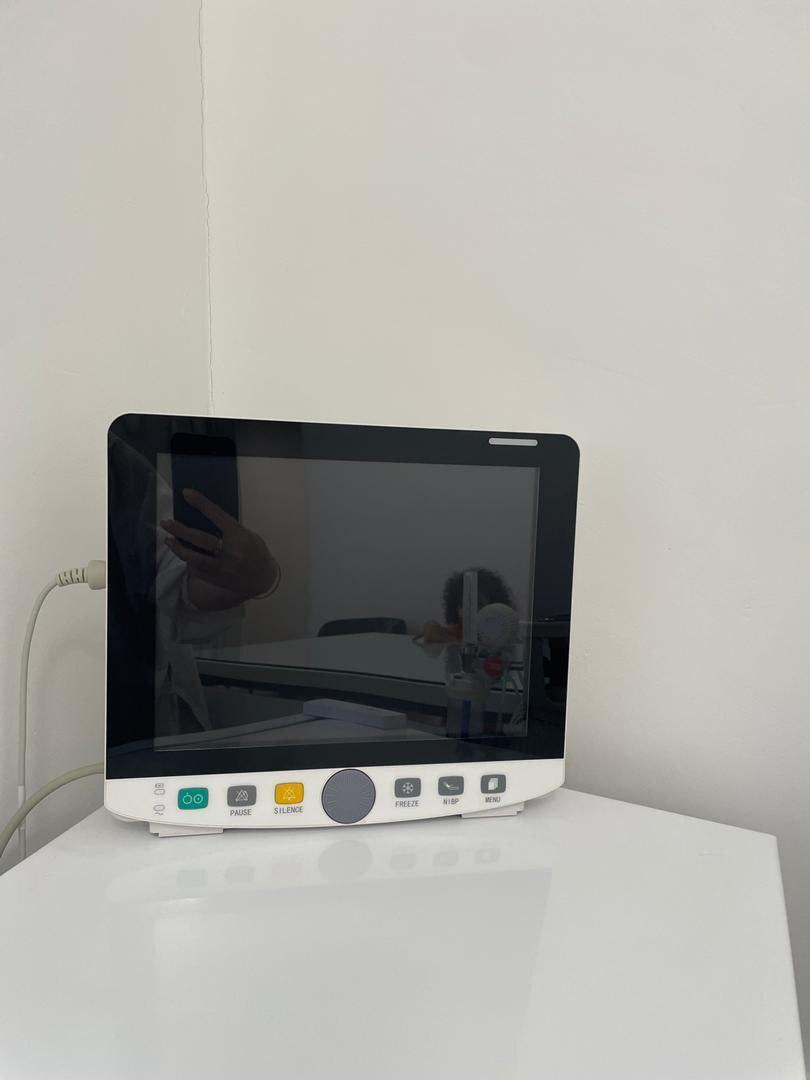 دستگاه مانیتور (مانیتورینگ) علائم حیاتی اورژانس ژیتک SZYCTECHنو/مدینیوم