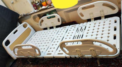 تخت بیمارستانی برقی سه کاره دست دو/مدینیوم