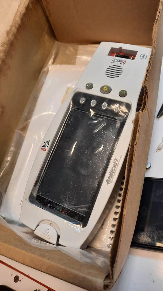 پالس اکسی متر Masimo مدل Radical-7دست دو/مدینیوم