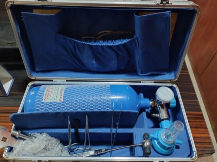 انواع کیف احیا آلومینیومی با تجهیزات و کپسول اکسیژندست دو/مدینیوم