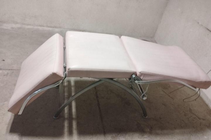 تخت پوست و زیباییدست دو/مدینیوم