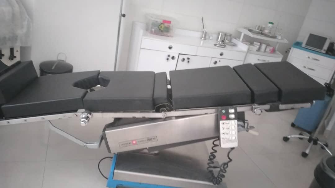 تخت اتاق عمل امسکو امریکاییدست دو/مدینیوم