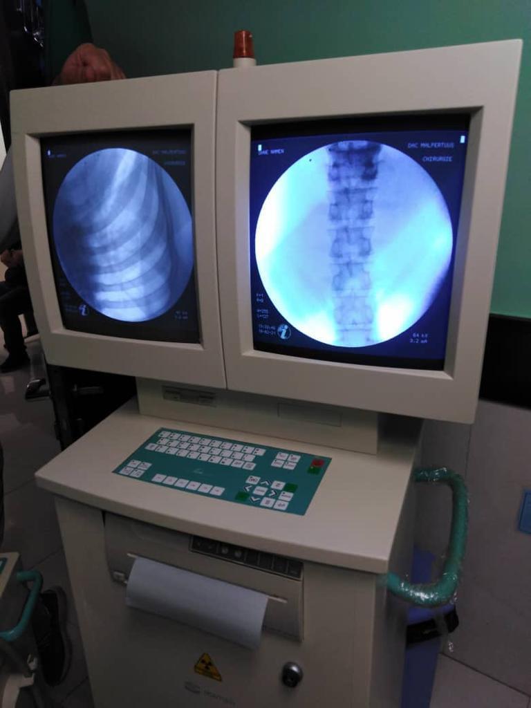 فلوروسکوپی سی آرمدست دو/مدینیوم