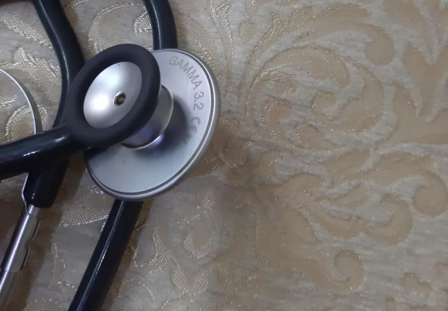 فشارسنج و گوشی معاینهدست دو/مدینیوم