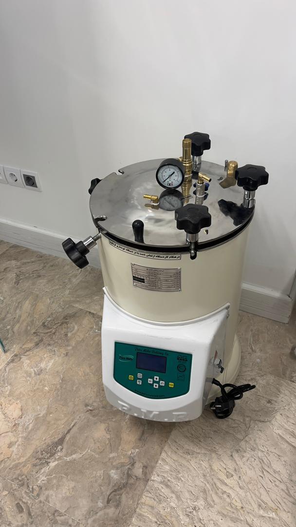 اتوکلاو ۲۵ لیترینو/مدینیوم