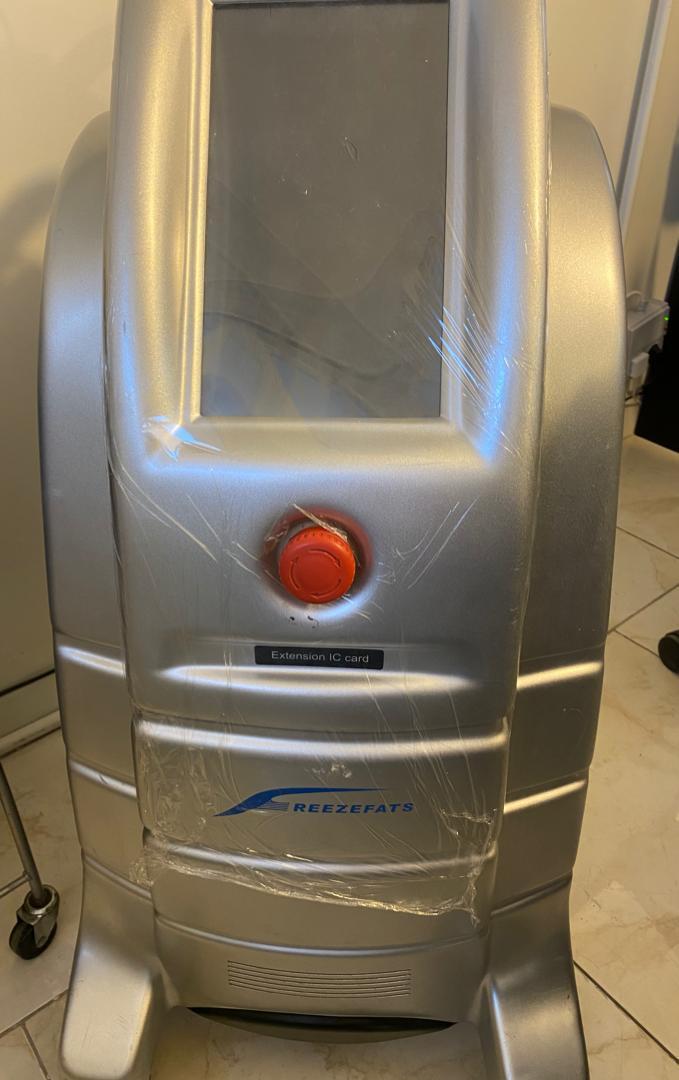 دستگاه کرایو لیپولیز فت فریز در حد نو دست دو/مدینیوم