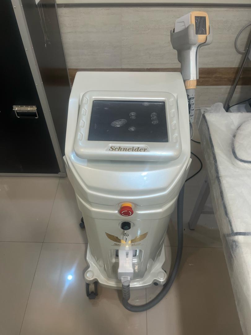 لیزر موهای زائد اشنایدرپلاس 2022دست دو/مدینیوم