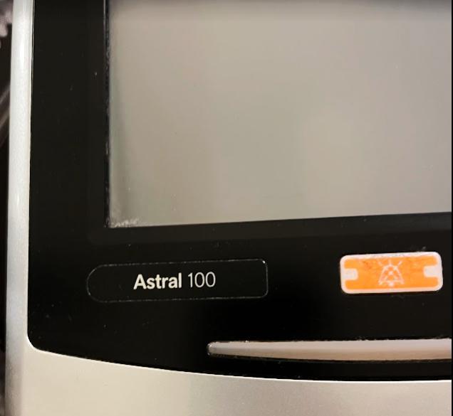 دستگاه ونتیلاتور پرتابل ResMed Astral 100دست دو/مدینیوم