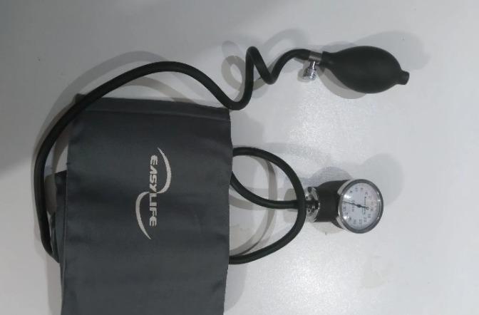 دستگاه فشار مچی ،فشارسنج و گوشی ضرباندست دو/مدینیوم