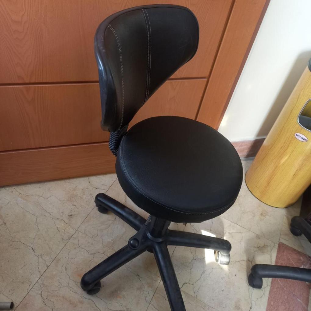 صندلی تابورهدست دو/مدینیوم