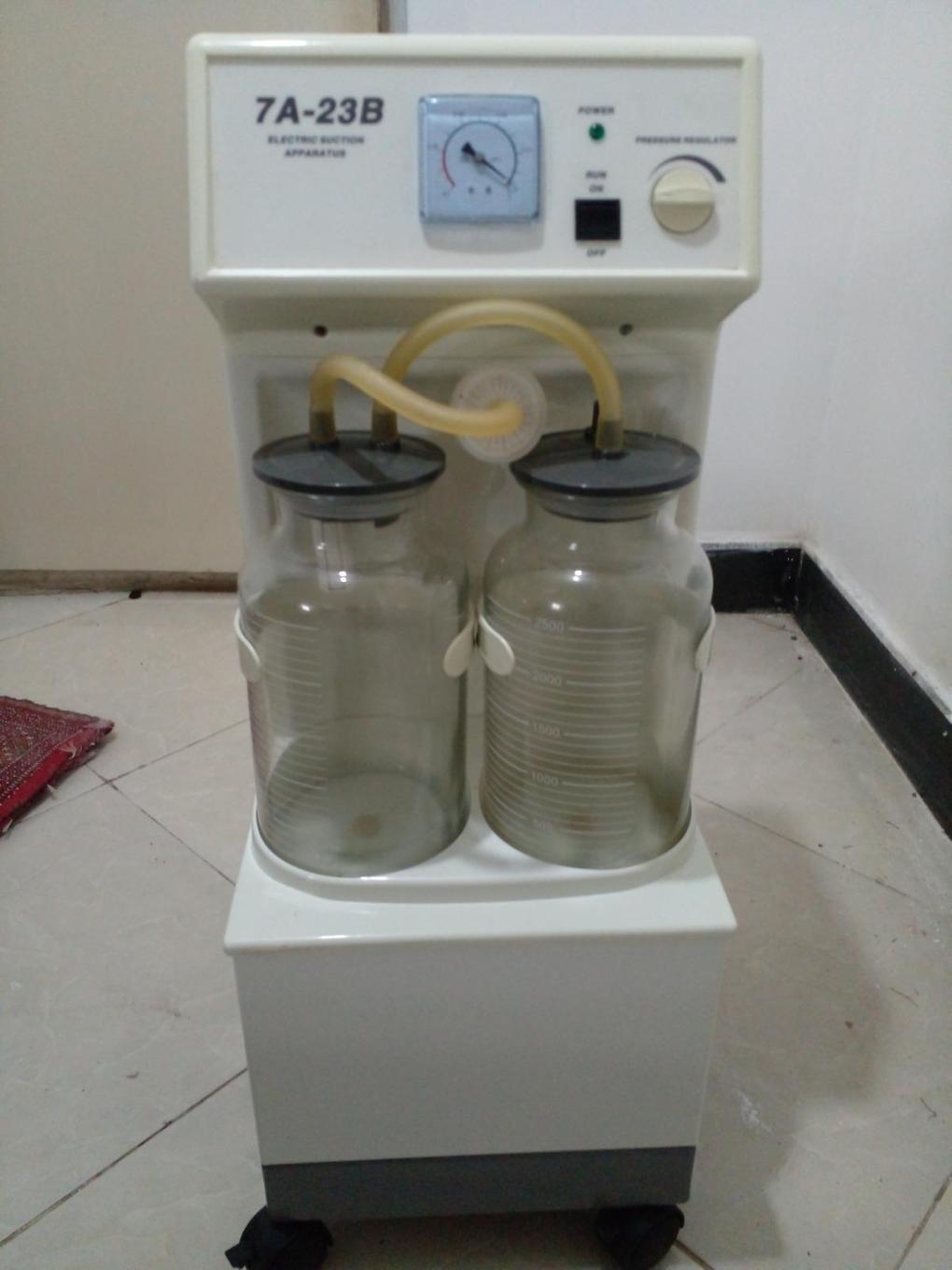 دستگاه ساکشن جراحی تک یونیت یوول پایه بلند Yuwell مدل 7A-23Bدست دو/مدینیوم