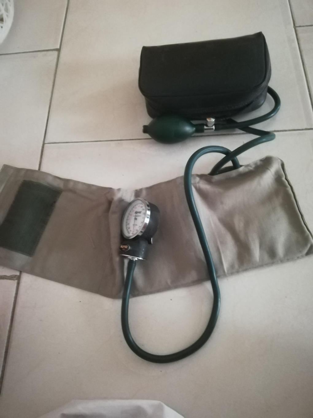 فشارسنج عقربه ایدست دو/مدینیوم