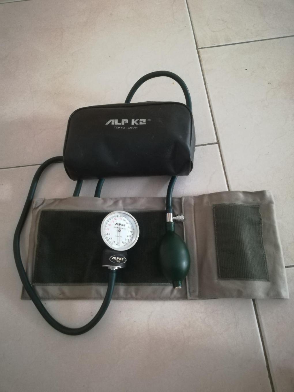 فشارسنج عقربه ایدست دو/مدینیوم