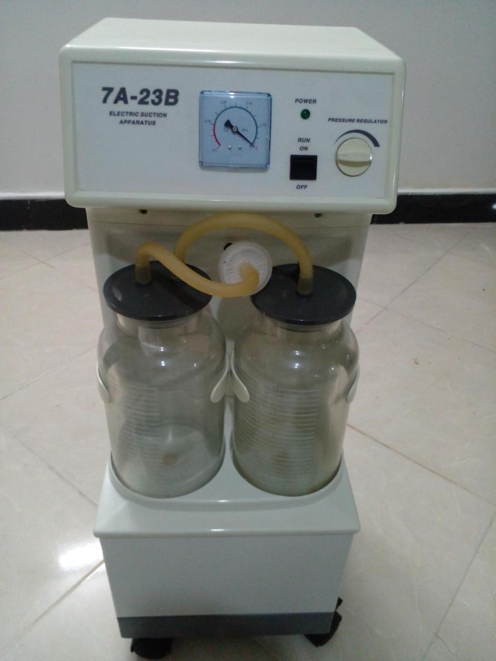 دستگاه ساکشن جراحی تک یونیت یوول پایه بلند Yuwell مدل 7A-23Bدست دو/مدینیوم