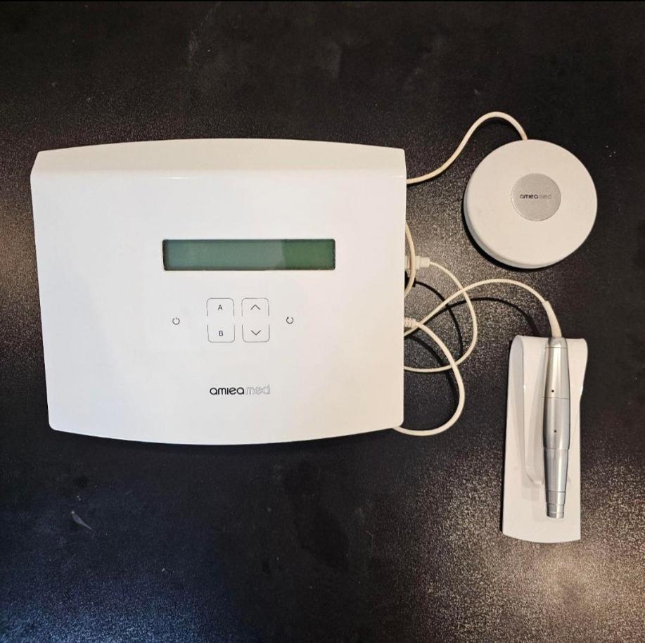 میکرونیدلینگ آلمانی و RF جراحی نو/مدینیوم