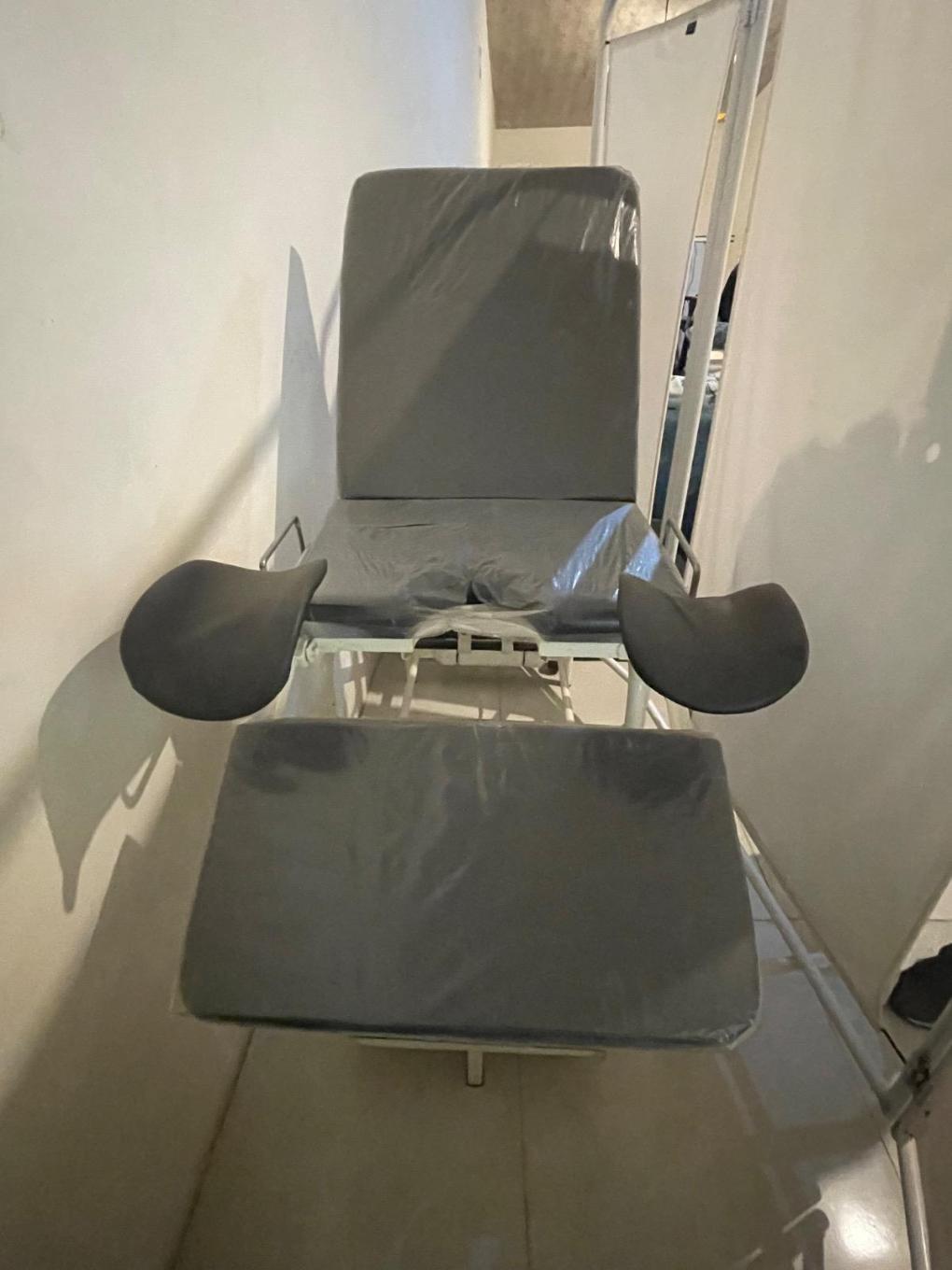 فروش وسایل کامل مطب مامایی در حد نودست دو/مدینیوم