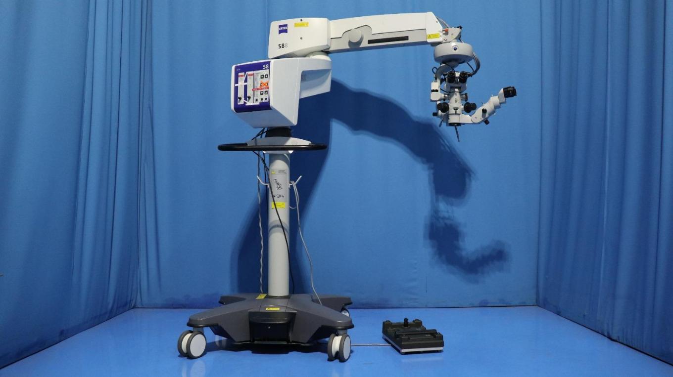 ZEISSمدل OPMI VISU 210 on S88 Standدست دو/مدینیوم