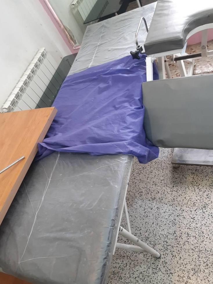 تخت ژنیکولوژی و تخت معاینهدست دو/مدینیوم