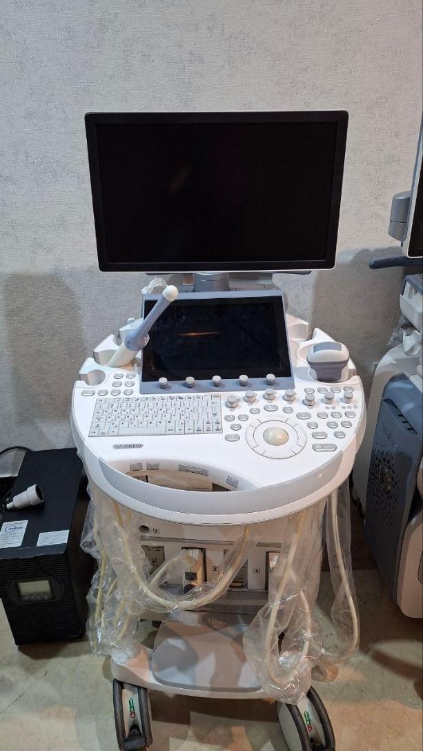 دستگاه سونوگرافی برند:GE آمریکا مدلvoluson E8 bt20دست دو/مدینیوم