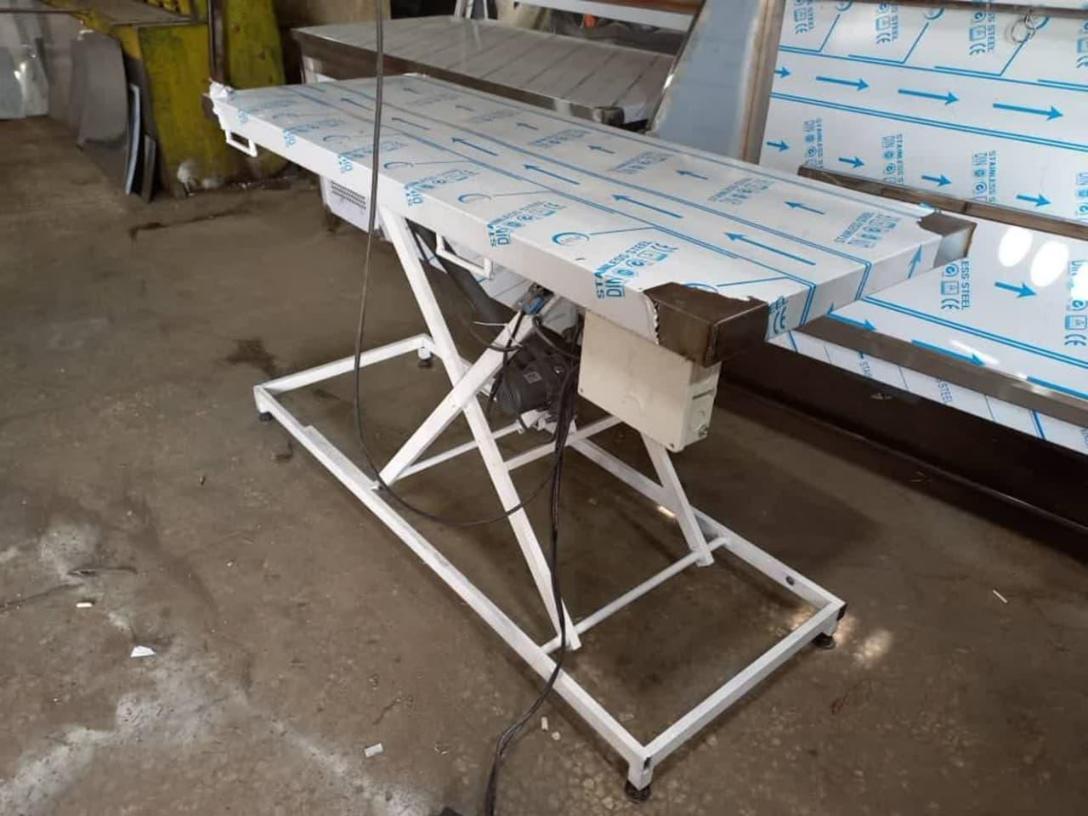 انواع میز جراحی مخصوص دام پزشکیدست دو/مدینیوم