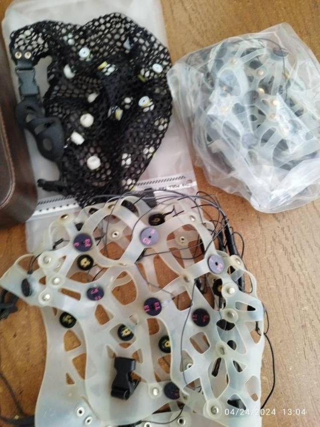 دستگاهqeegدست دو/مدینیوم