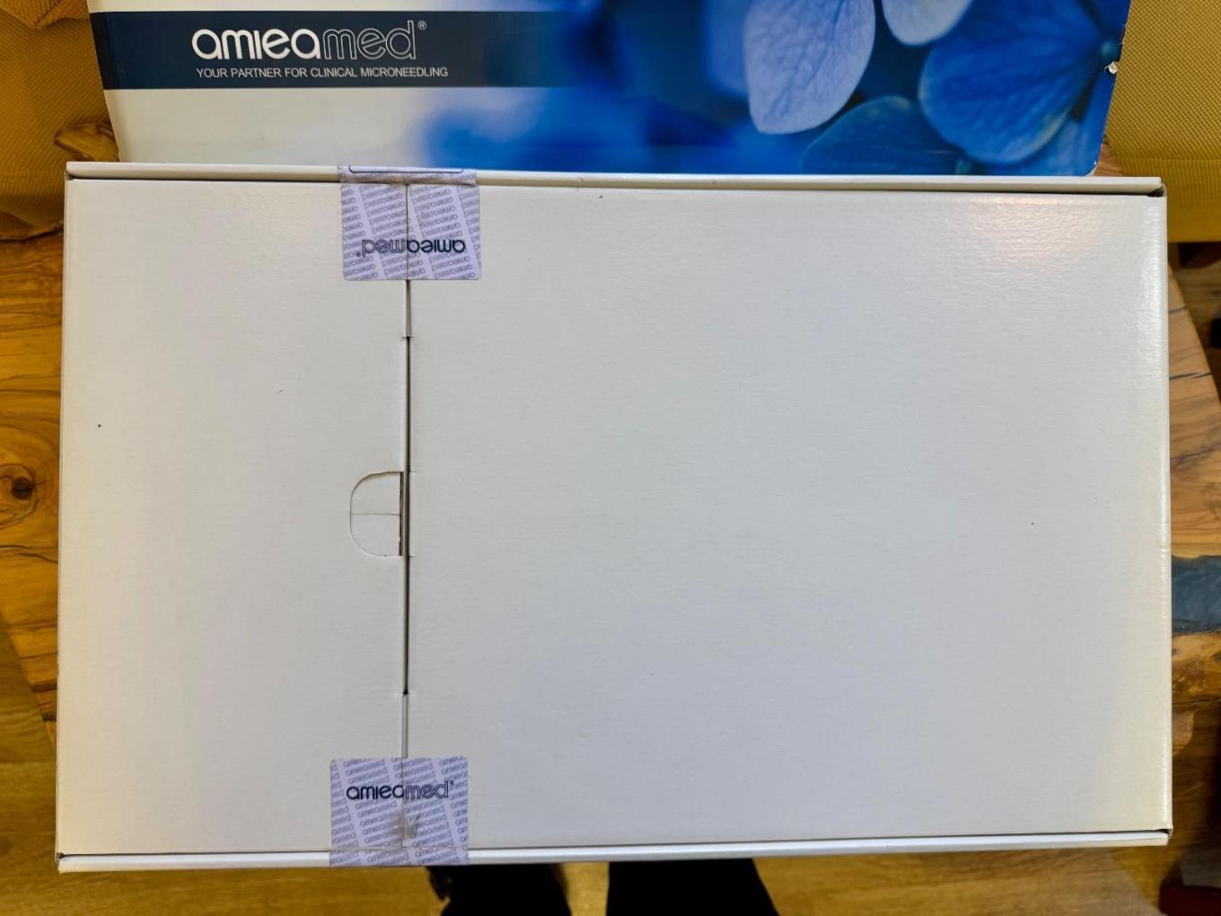 دستگاه جوانساز و میکرو و مزو نیدلینک آمیا مد مناسب کلینیک زیبایی و سالن زیباییدست دو/مدینیوم