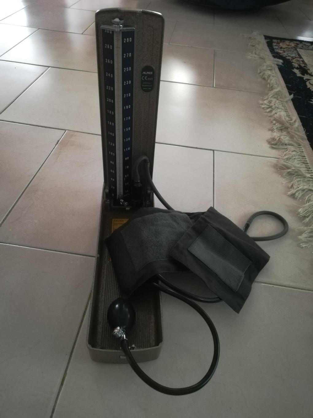 فشار سنج جیوه ای دست دو/مدینیوم