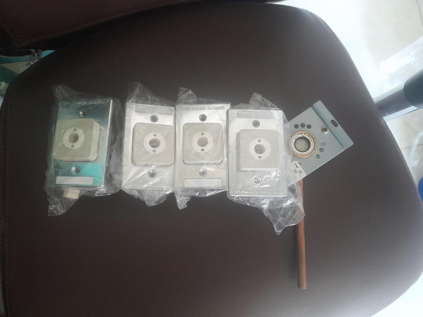 اتلت اکسیژن. بالا سری تخت بیمار نو/مدینیوم