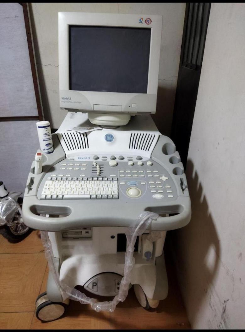 اکوکاردیوگرافی vivid3 از شرکت جی ای (GE)دست دو/مدینیوم