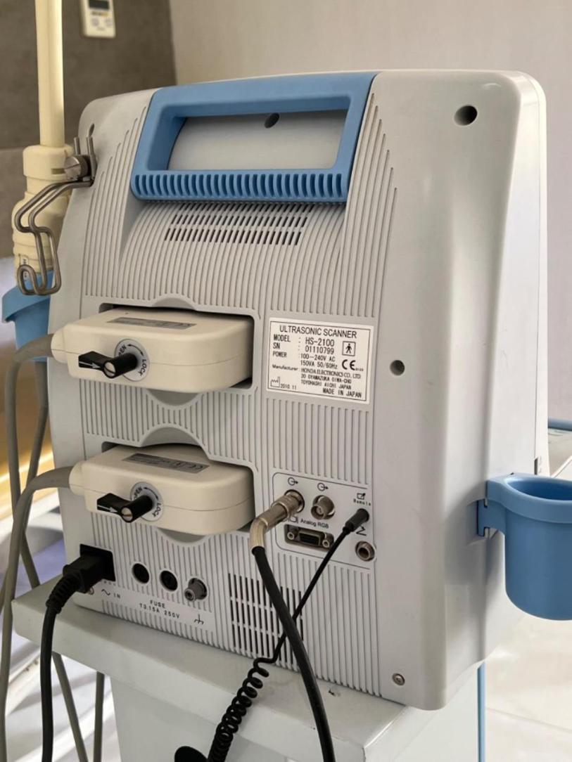دستگاه سونوگرافی هوندا مدل HS-2100 پرتابلدست دو/مدینیوم