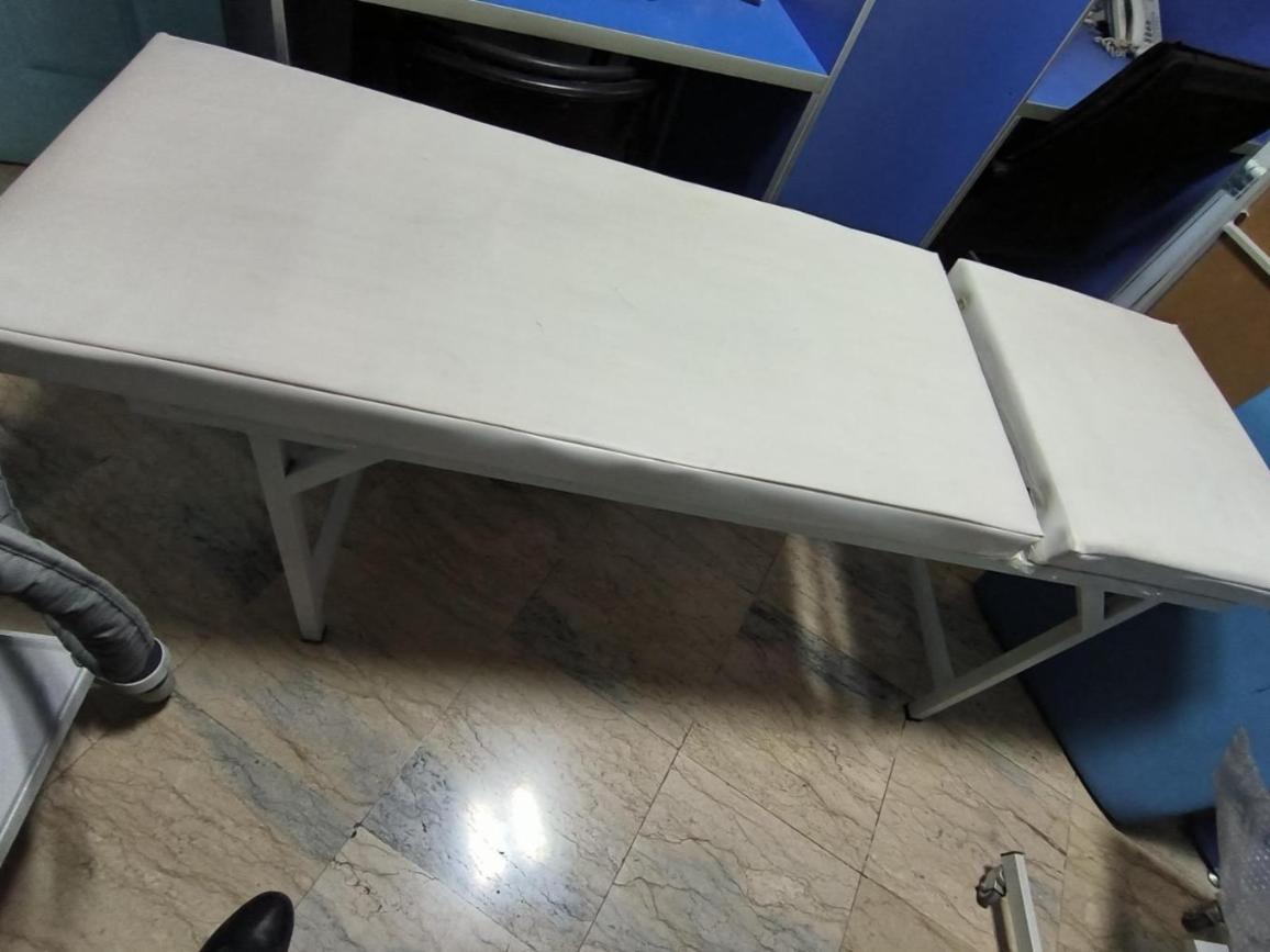فروش تخت معاینه پزشکیدست دو/مدینیوم