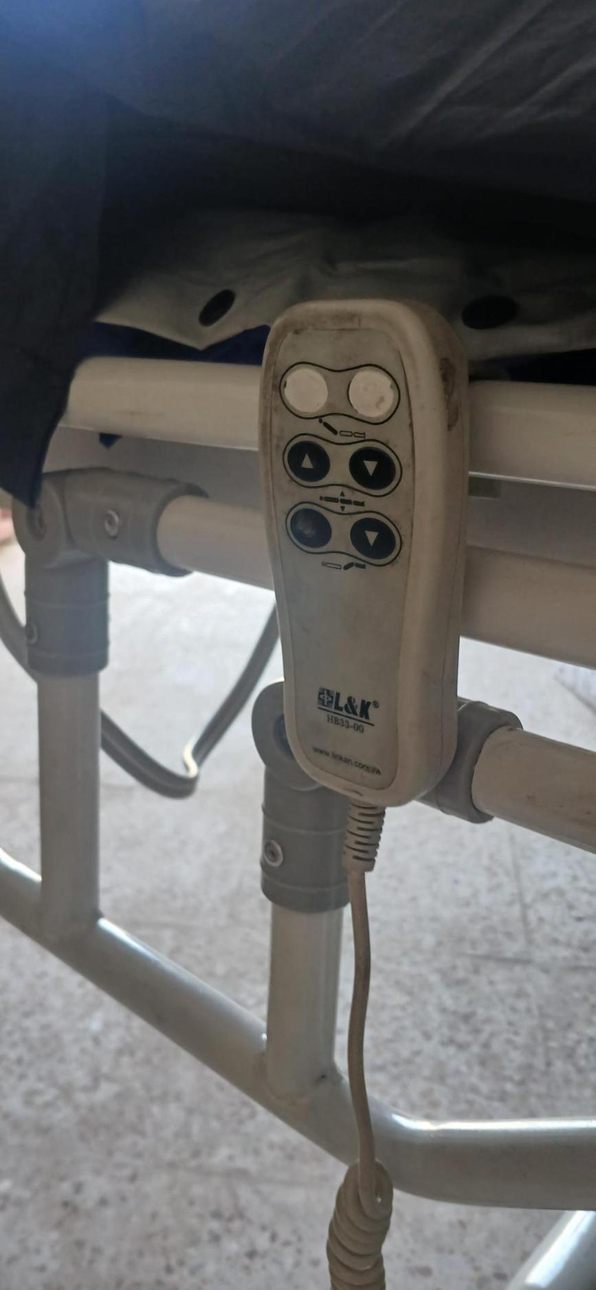 تخت بیمارستانی سه شکندست دو/مدینیوم