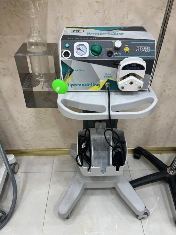 دستگاه لیپوساکشن لیپو مودلینگ برای تخلیه و تزریق چربی LipoModelingدست دو/مدینیوم