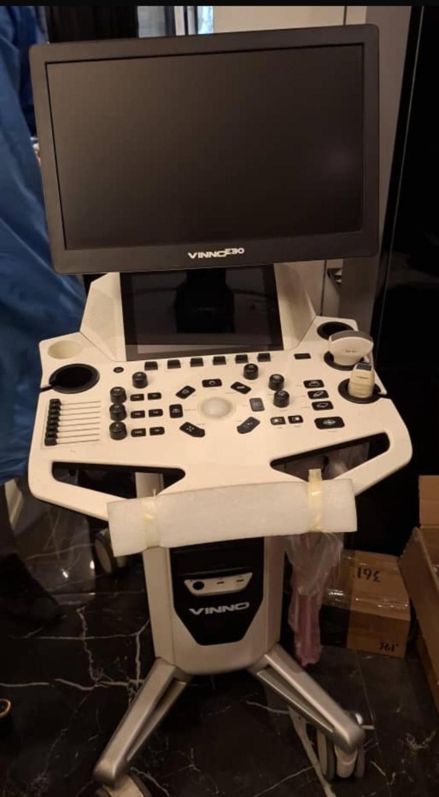 واگذاری فوری دستگاه سونوگرافی Vinno E30 آکبندنو/مدینیوم