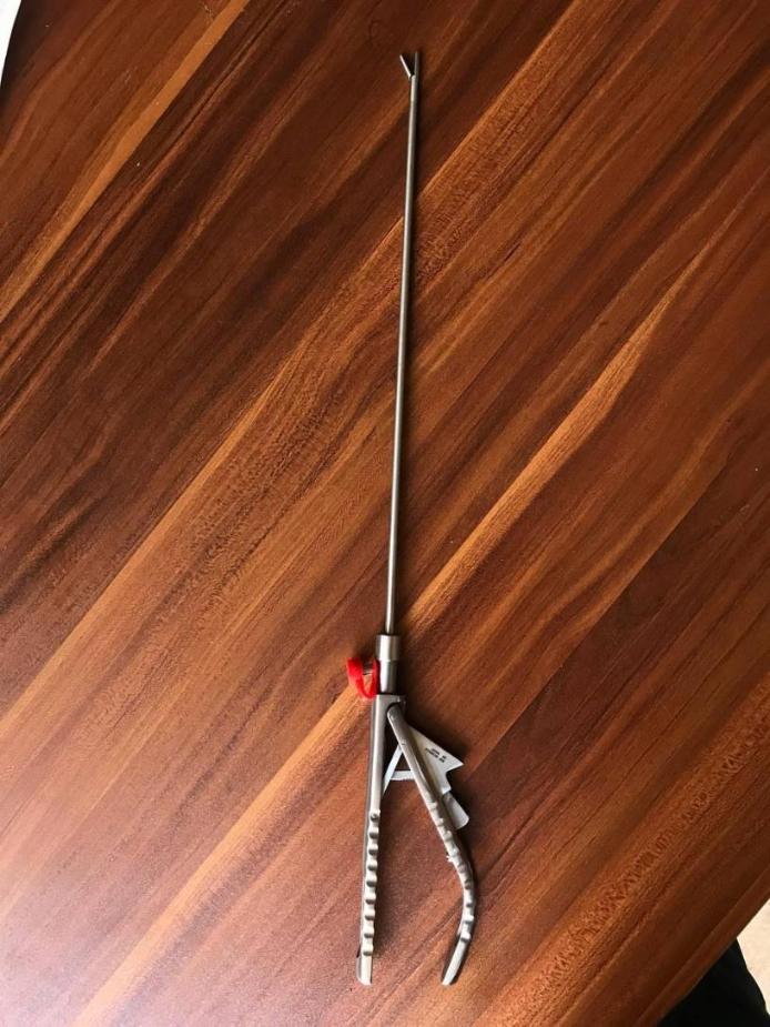 سوزنگیر لاپاروسکوپی المانینو/مدینیوم