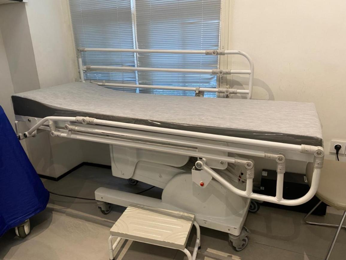 تخت برقی مکانیکیrefurbished/مدینیوم