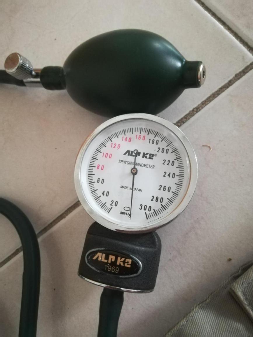 فشارسنج عقربه ایدست دو/مدینیوم